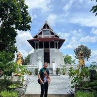 วัดพระบาทปู่ผาแดง (วัดเฉลิมพระเกียรติพระจอมเกล้าราชานุสรณ์)