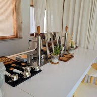 บรรยากาศ 6 Nature Specialty Cafe ถนน กาญจนาภิเษก