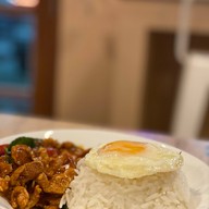 กรุบกรับหมูกรอบ (เซฟวันโกบางนา) เซฟวันโกบางนา