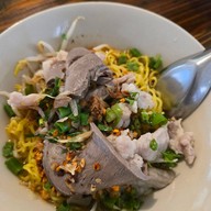 ก๋วยเตี๋ยว5รส สูตรมะนาว เจ้าแรกในเชียงใหม่ สันผีเสื้อ