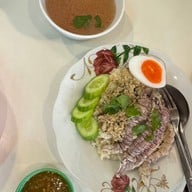 ต้มยำเส้น ริมน้ำจันทบูร