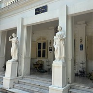 Deva Manor Cafe