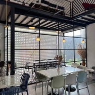 Chim cafe ตรงข้ามโลตัสแกลง