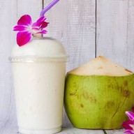 ไอติมกะทิสด เกล็ดหิมะ ร้านKingkong Cuts