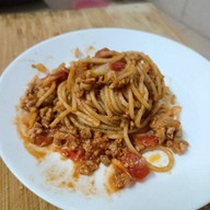 สปาเก็ตตี้หลังบ้าน