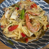 ยำแซ่บนัวสีลม