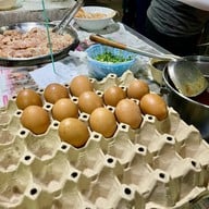ก๋วยเตี๋ยวคั่วไก่ ส่วนมะลิ โรงพยาบาลกลาง