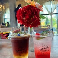 Cafe Laura Bar & Restaurant หนองแค