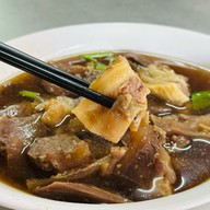 เมนูของร้าน เกาเหลาเนื้อกิ่งเพชร