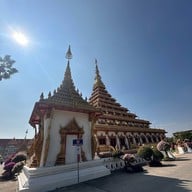 พระมหาธาตุแก่นนคร (วัดหนองแวง)