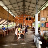 บรรยากาศ เฮือนหนมเส้น