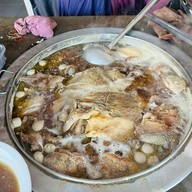 เกาเหลาเนื้อกิ่งเพชร