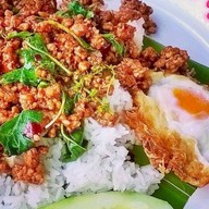 ลูกชิ้นทอด (น้ำจิ้มทำเอง รสเด็ด) โคกปลัด/นิวแลนด์