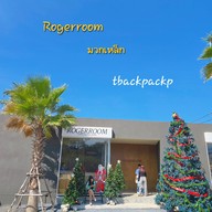 หน้าร้าน RogerRoom