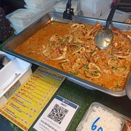 เมนูของร้าน ปูผัดผงกะหรี่