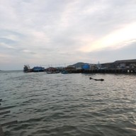 ร้านอาหารเพื่อนทะเล