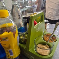 ร้านบุญเลิศ บะหมี่เกี๊ยว-ข้าวหมูแดง นางเลิ้ง