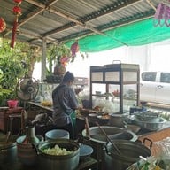 บรรยากาศ ก๋วยเตี๋ยวต้มยำโบราณ ร้านเปลว นครปฐม