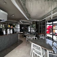 Dripoly Cafe ดริปโพลี่ พัทยา