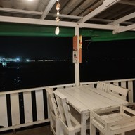 ร้านอาหารเพื่อนทะเล