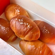 HOLIDAY PASTRY (ฮอลิเดย์ พาสทรี) Flagship Store