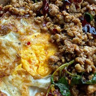 คะนิ้งEatter หมู่บ้านกลางเมืองวัดพระขวาง