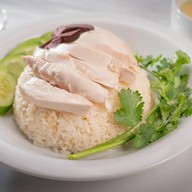 High-Class Chicken Rice ปั๊มปตท. ดีบี หนองปลาหมอ