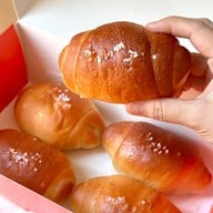 HOLIDAY PASTRY (ฮอลิเดย์ พาสทรี) Flagship Store