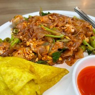คัง-ซี ลูกชิ้นปลา เย็นตาโฟต้มยำหม้อไฟ