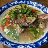 ลุงอ้วน ก๋วยเตี๋ยวต้มยำมะนาว ข้าวมันไก่ สาขา เทศบาล 4