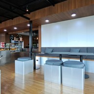 บรรยากาศ 361 THREE SIX ONE (Roi et) ร้อยเอ็ด