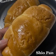 Baking Cottage by Tom