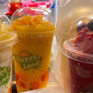 Famous Smoothies&Coffee เฟมัสสมูทตี้&กาแฟสด