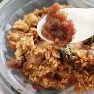 หมูทอดป้าตุ๊ก คลองสอง