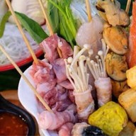 ชาบูเสียบไม้ ข้าวหน้าต่าง ๆ ทุ่งหมื่นน้อย ซอย 8