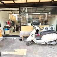 หน้าร้าน Conbox coffee เลขที่ 51 Conbox coffee เลขที่ 51