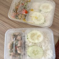 เจ๊ไก่อาหารใต้ อาหารตามสั่ง