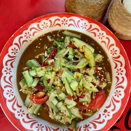 ลาบยโส ขมแป๋ตาย by ทรายมูล ฝั่งตรงข้ามโรงอาหารรามา