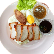 เมนูของร้าน ก๋วยจั๊บคุณน้อย  วิภาวดีรังสิต 16
