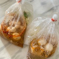 ป้าวิไล ก๋วยเตี๋ยวหมูต้มยำโบราณ หมูน้ำตก