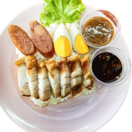 เมนูของร้าน ก๋วยจั๊บคุณน้อย  วิภาวดีรังสิต 16