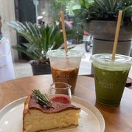 Piccolo Vicolo Cafe ราชเทวี
