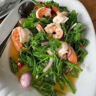 บ้านม่อนม่วน