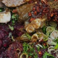 อาหารเหนือ ลาบนัวคั่วฮ้อน ซอยทรัพย์บุญชัย