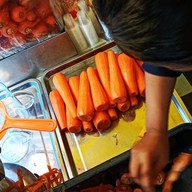 กินลอทมั้ย : แครอทคั้นสด 100% พาราไดซ์พาร์คศรีนครินทร์