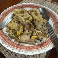 เมนูของร้าน ก๋วยเตี๋ยวคั่วไก่ป้าเพียร