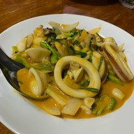 อ้อมตีนไก่ -