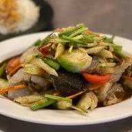 ลาดหญ้าจิ้มจุ่ม นายอ้วน ลาดหญ้าจิ้มจุ่ม นายอ้วน