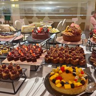 Cascade Restaurant ดุสิตธานี พัทยา