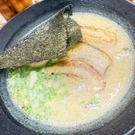 Wakame Ramen อินท์-อินเตอร์เซค